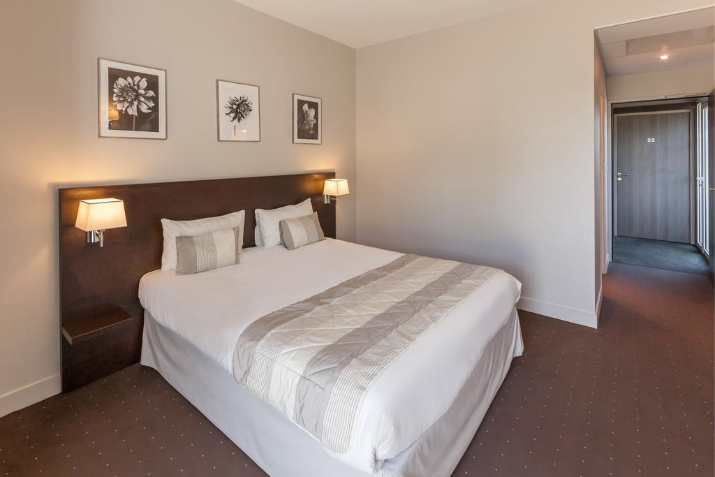 Hotel Alienor Langon  Pokoj fotografie